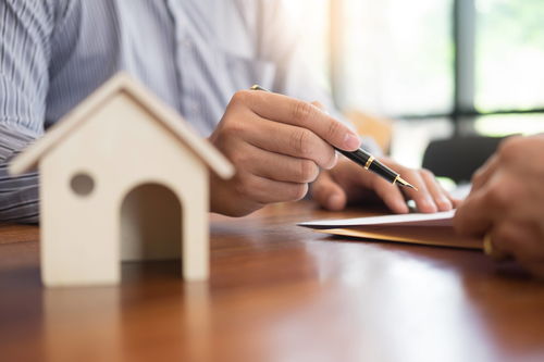 2022年物業(yè)企業(yè)如何發(fā)展房地產(chǎn)經(jīng)紀服務